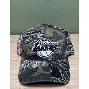 LA Lakers New Era Hat Adjustable Real Tree Camo Trendsetter Iconic Logo